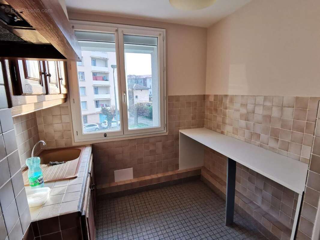   - Appartement à AUBENAS