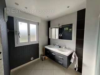 Maison à SAINT-REMY-LES-CHEVREUSE