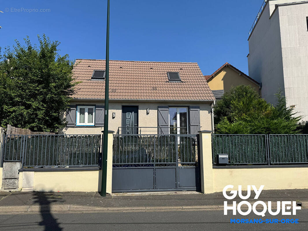 Maison à SAVIGNY-SUR-ORGE