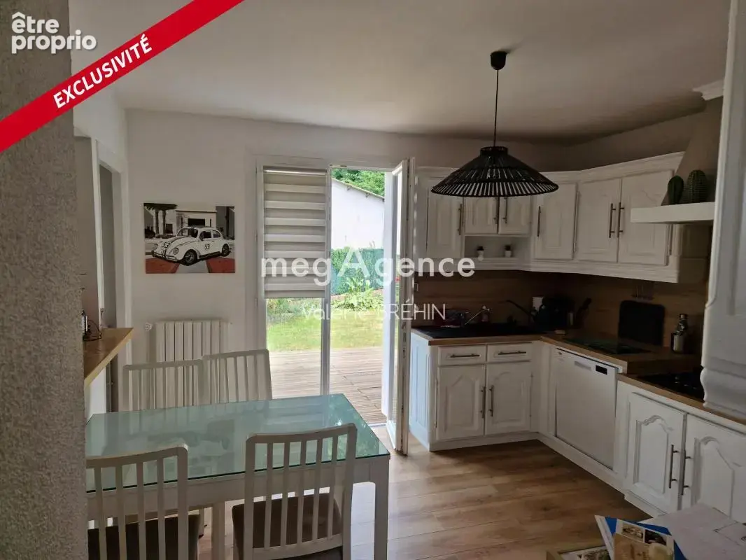LOUVERNÉ  Pavillon d'habitation de 120 m² sur sous-sol. Entièrement rénové sur une parcelle de  620 m² - photo 3