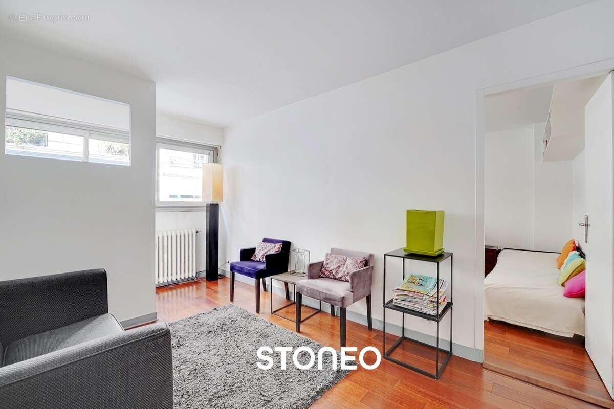 Appartement à PARIS-14E