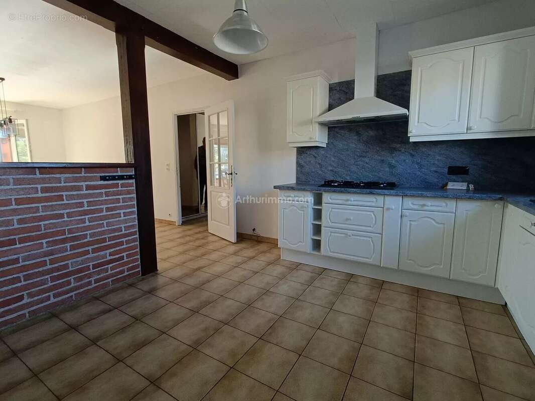 Maison à SAINT-JUERY