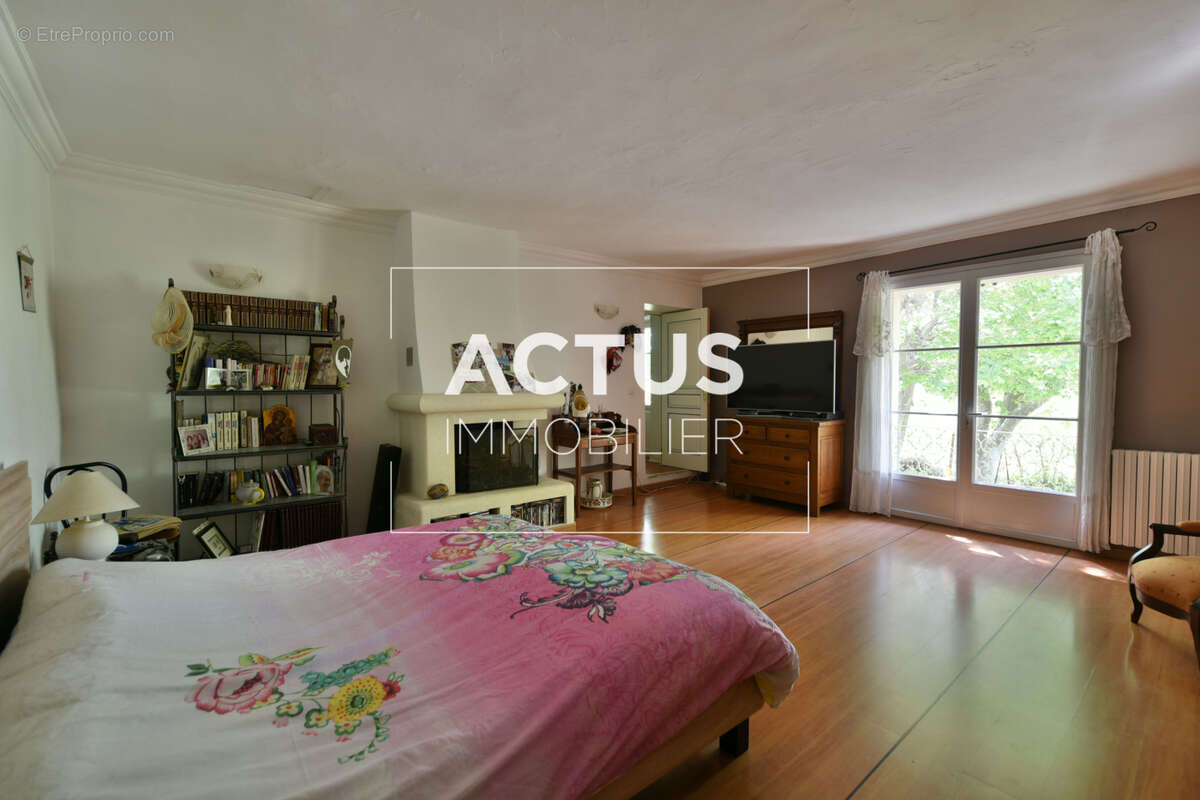 Maison à CORNILLON-CONFOUX