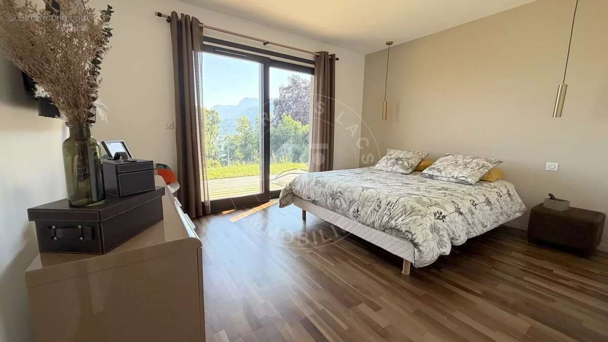 Annecy, superbe villa contemporaine dominant le lac d'Annecy - Terrain détachable - photo 10