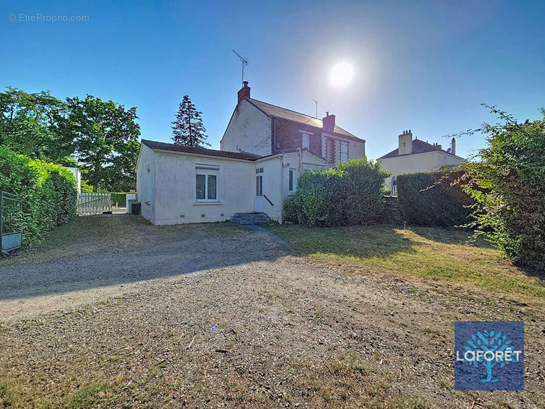 Maison Bourg St Florent Des Bois 5 pièces - photo 4