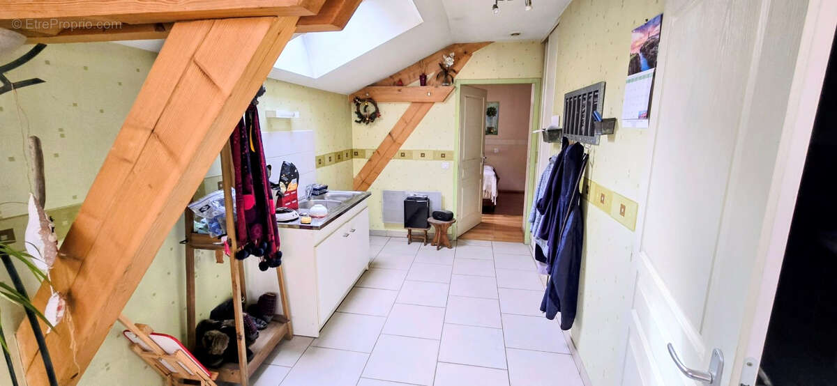 Maison 217 m² à Champlitte  - photo 4