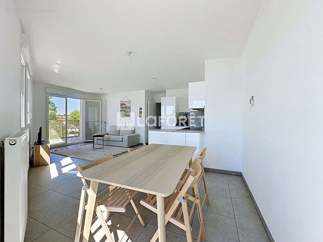 Appartement à RILLIEUX-LA-PAPE