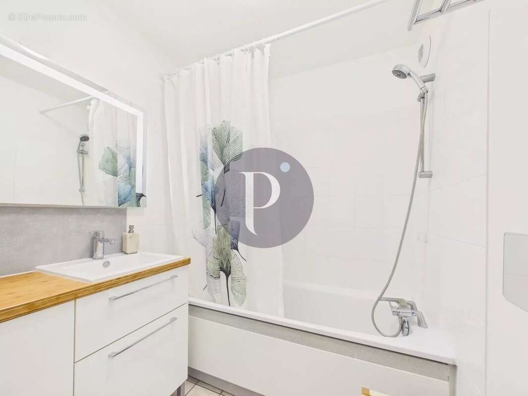 Appartement à LE PLESSIS-ROBINSON