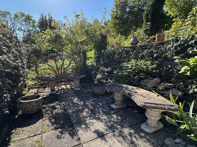 Maison à POUQUES-LORMES