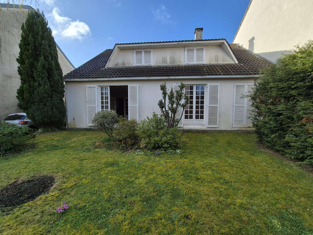 Maison à JOUY-EN-JOSAS