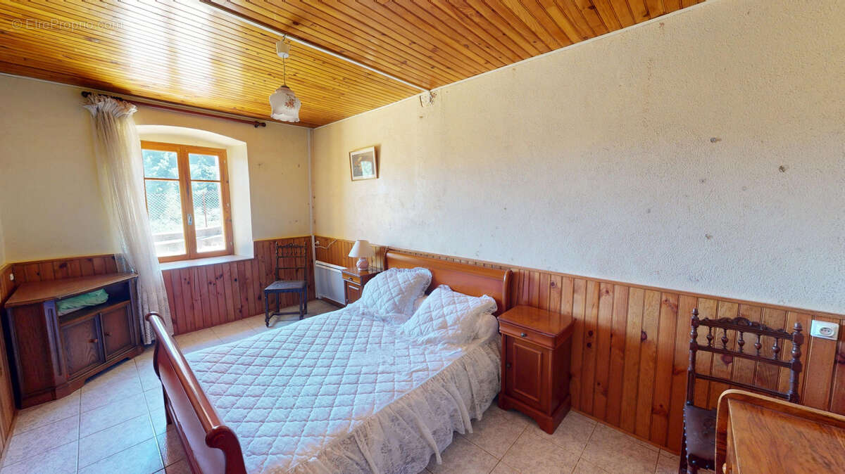 Ferme en pierres crépies sur terrain attenant et non attenant - photo 7