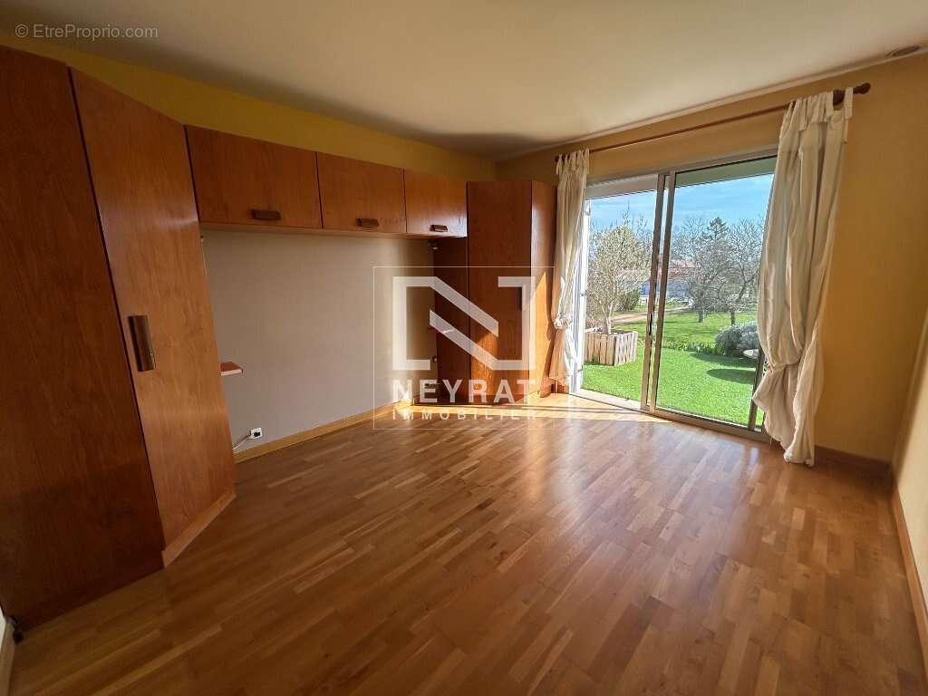 Maison à SENNECEY-LE-GRAND