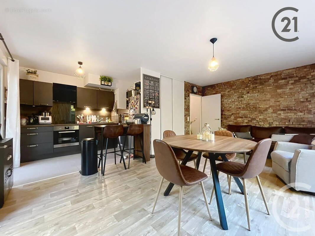 Appartement à BRIE-COMTE-ROBERT