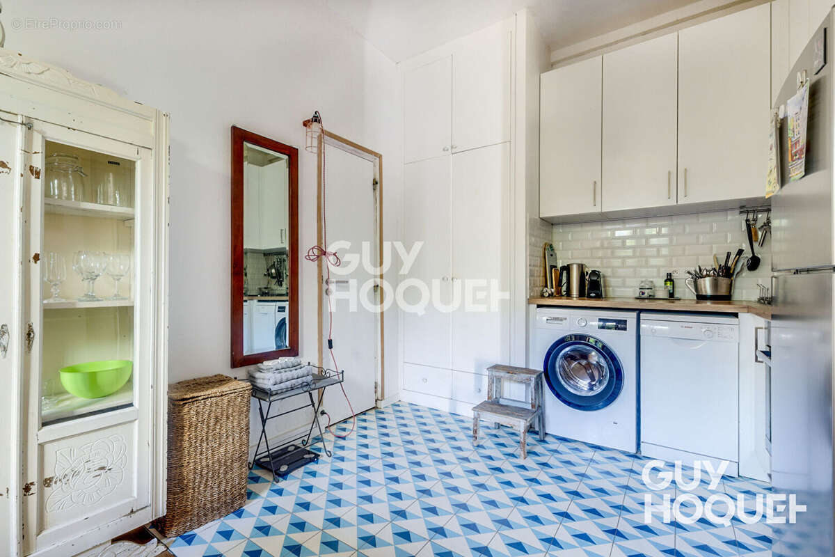 Appartement à PARIS-19E