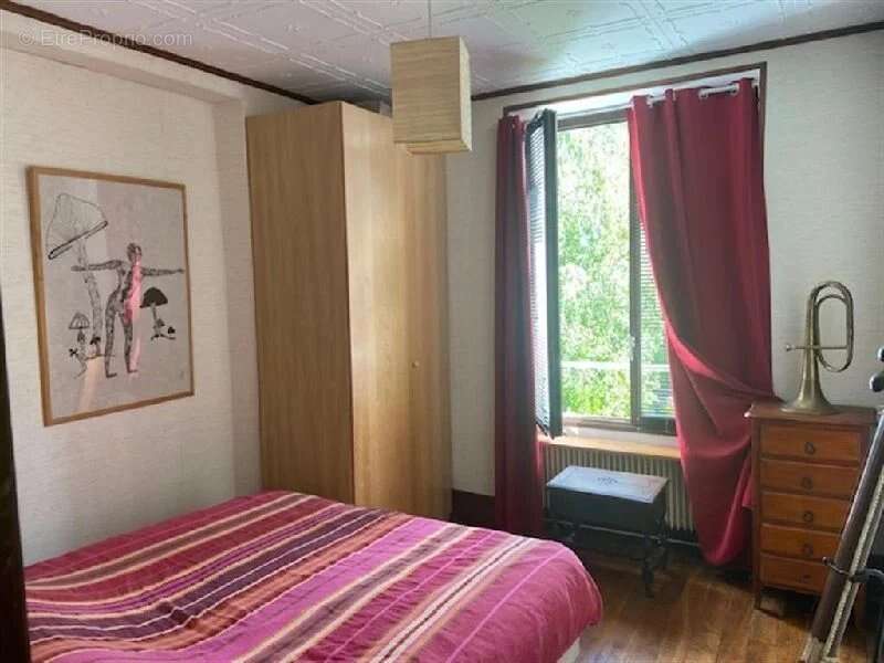 Appartement à SAINTE-GENEVIEVE-DES-BOIS