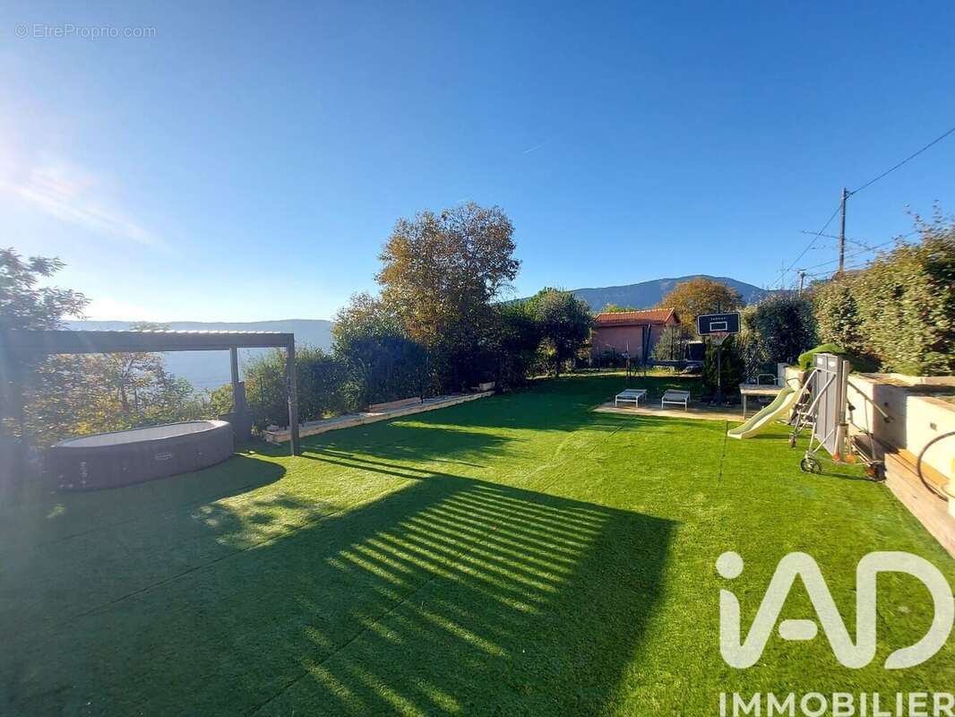 Photo 2 - Appartement à BERRE-LES-ALPES