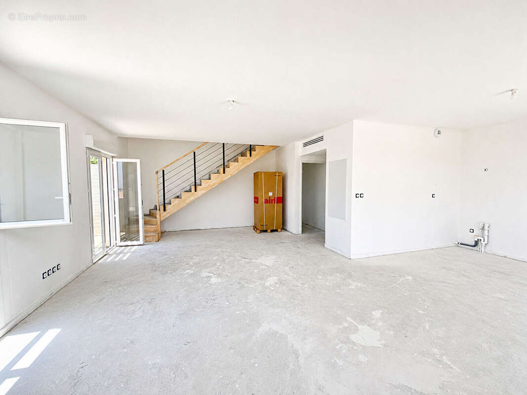 T4 en duplex, double garage, terrasses, vue mer - photo 3