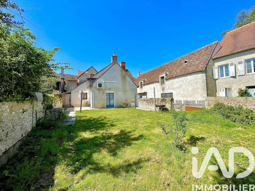 Photo 1 - Maison à LA TRIMOUILLE