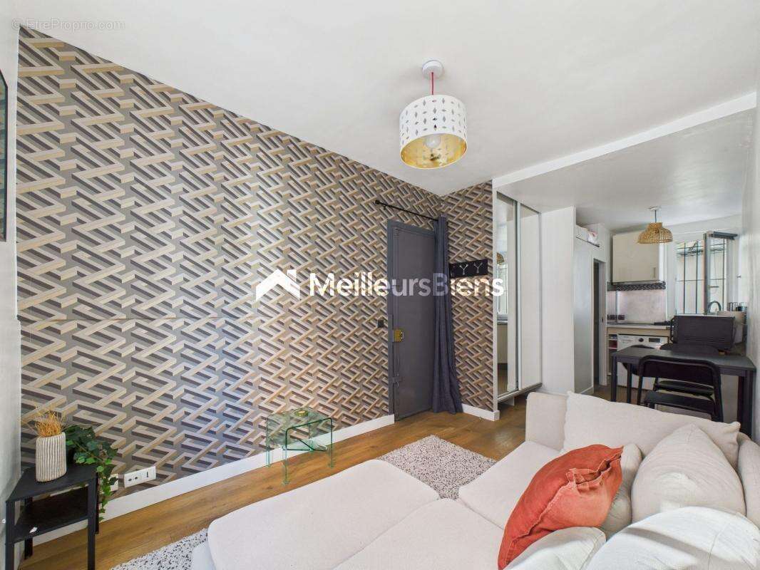 Appartement à PARIS-14E