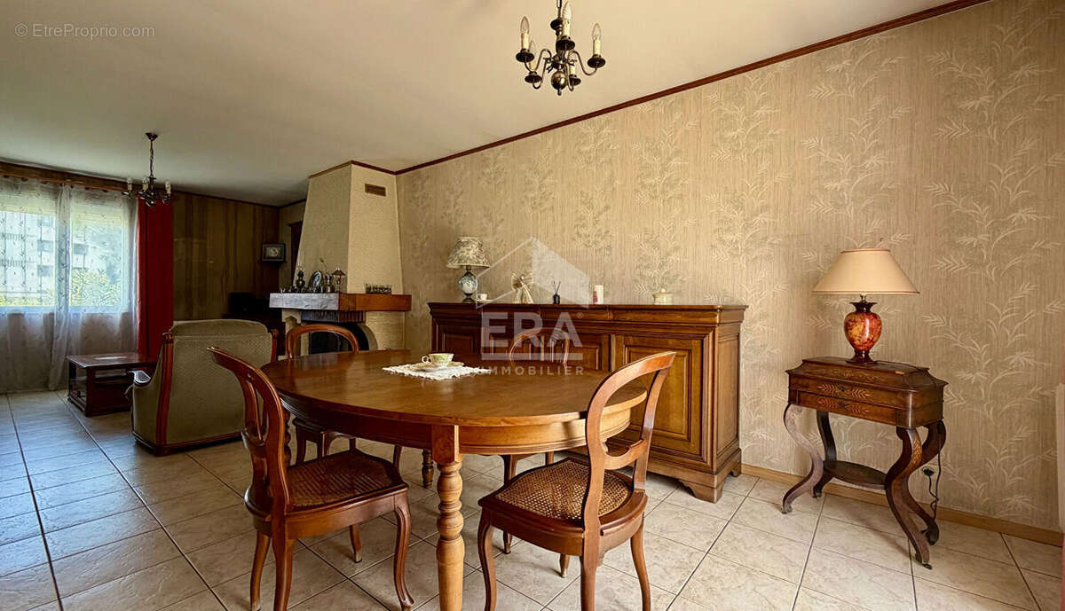 Maison à VIRY-CHATILLON