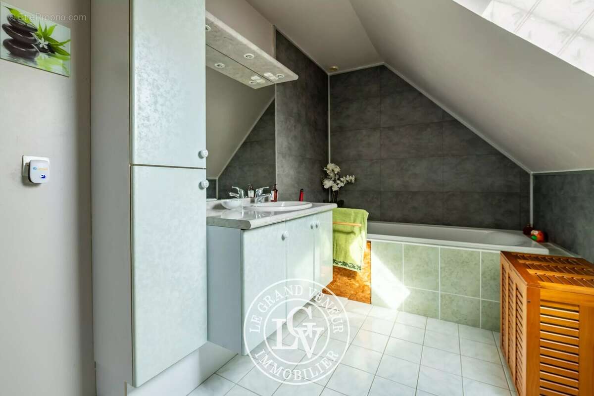 Proche barbizon- maison familiale  - 4 chambres - carport double - terrasse - jardin - photo 18