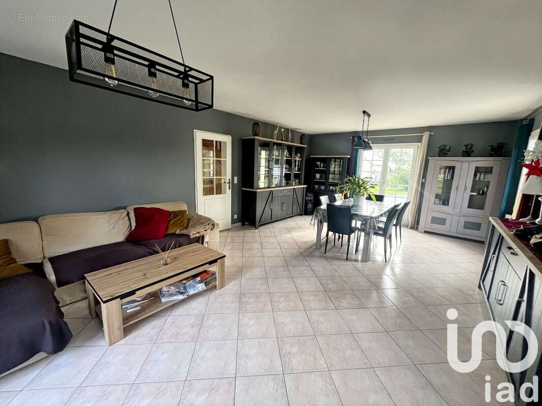 Photo 3 - Maison à CUSSY