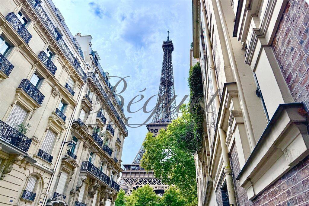 Appartement à PARIS-7E