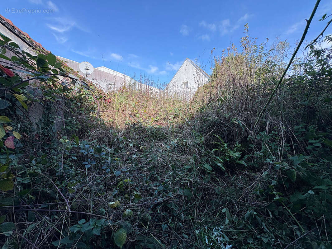 Parking à PLOMODIERN