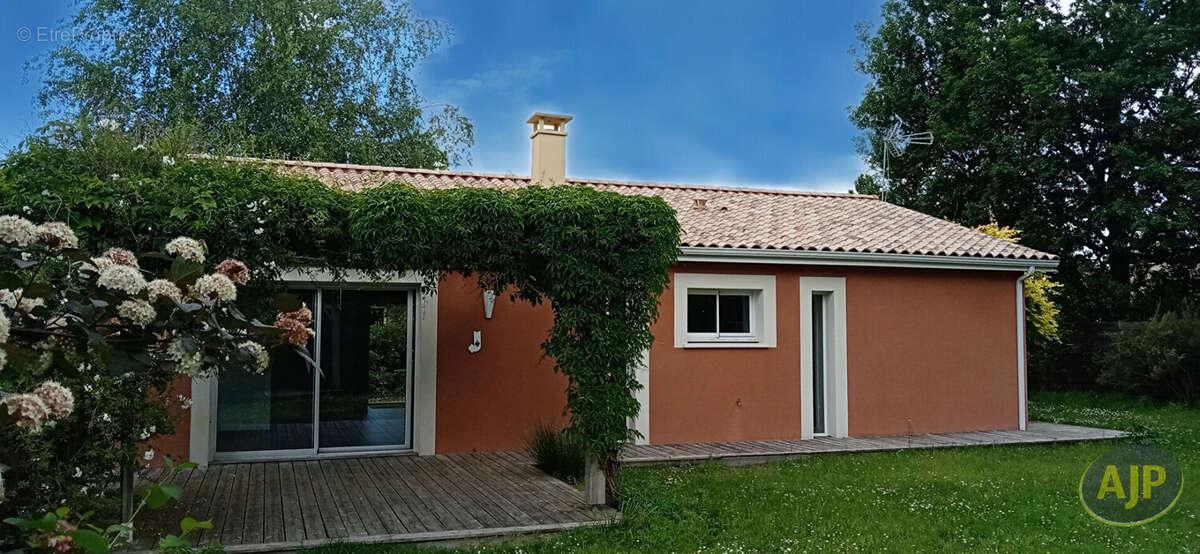 Maison à LE PORGE