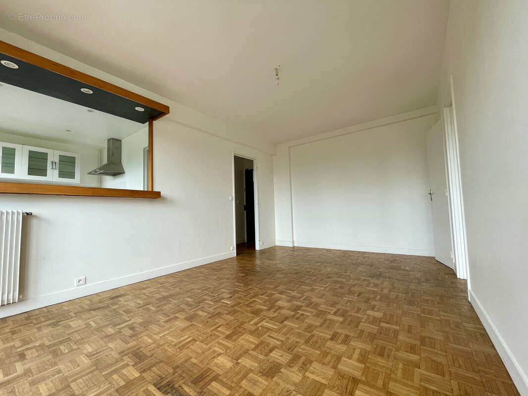 Appartement à FRESNES