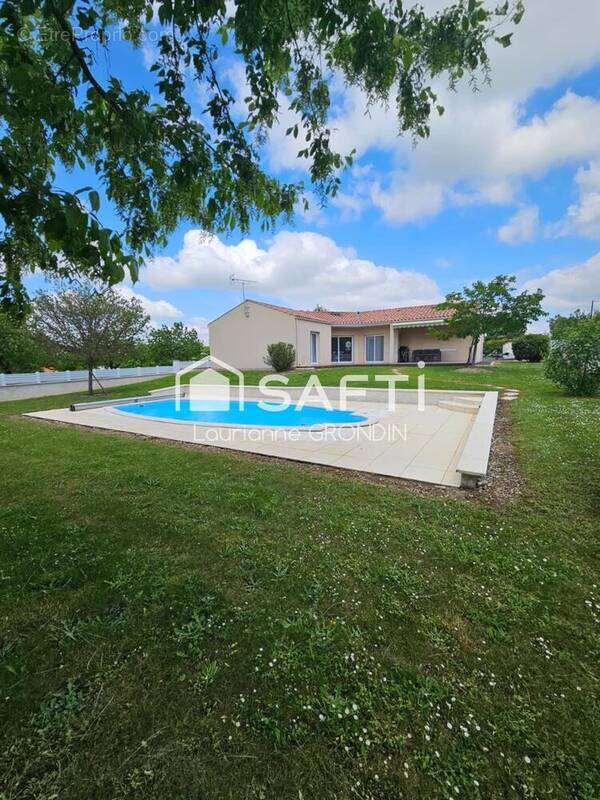 Photo 1 - Maison à ASNIERES-LA-GIRAUD