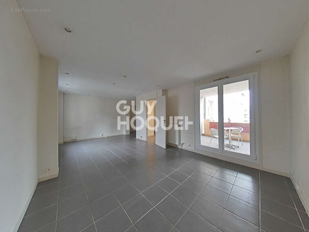 Appartement à FONTENAY-SOUS-BOIS