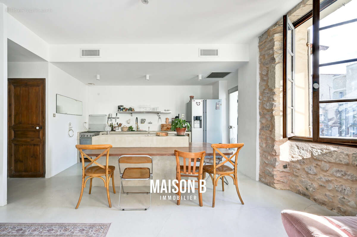 Appartement à MARSEILLE-6E