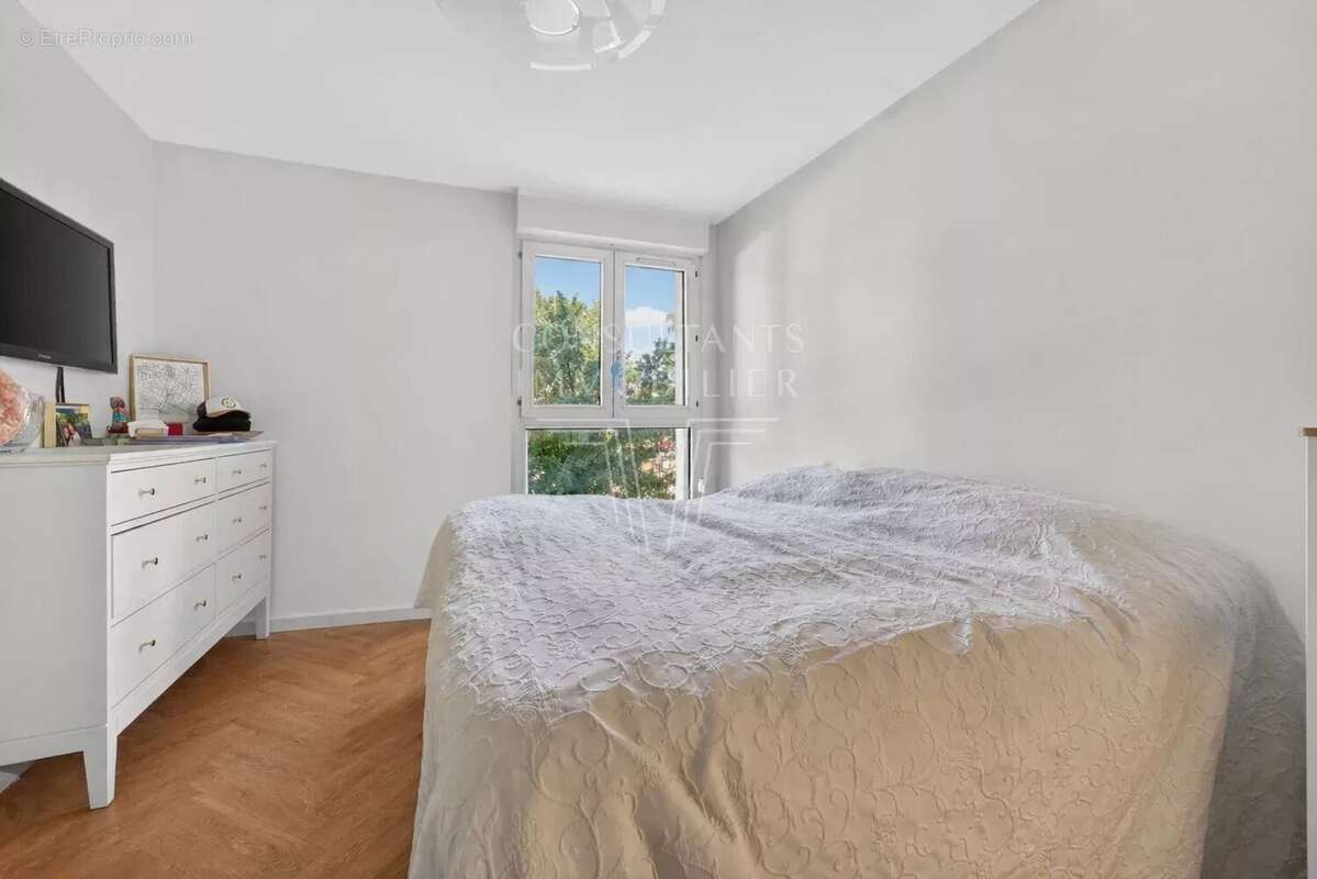 Appartement à LEVALLOIS-PERRET