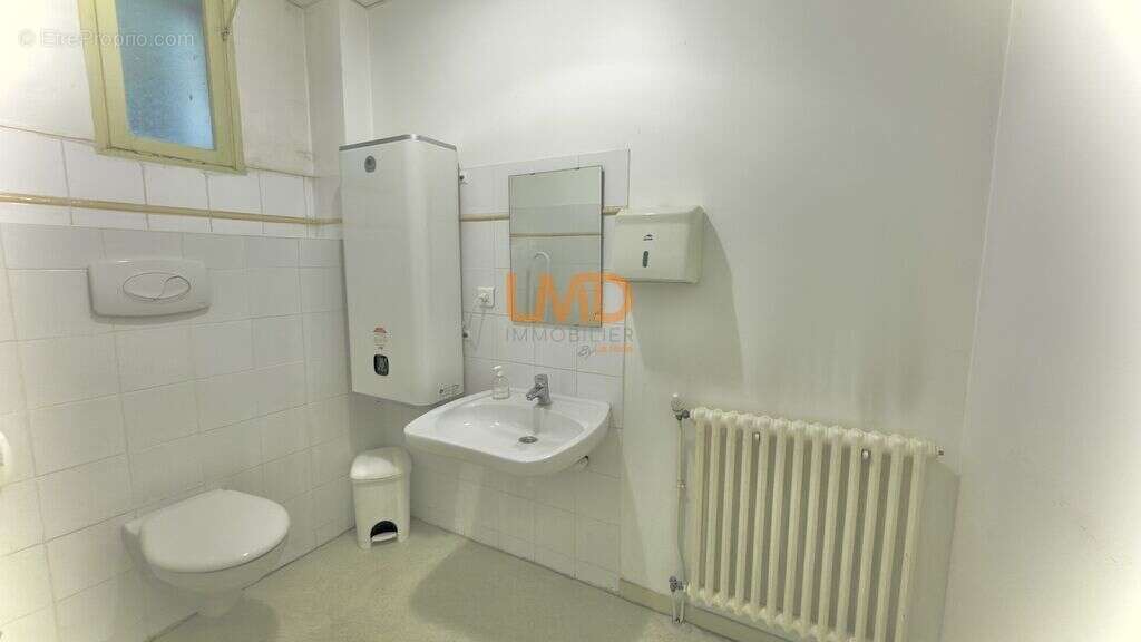 Local pro/commercial 58 m² forte visibilité - photo 6