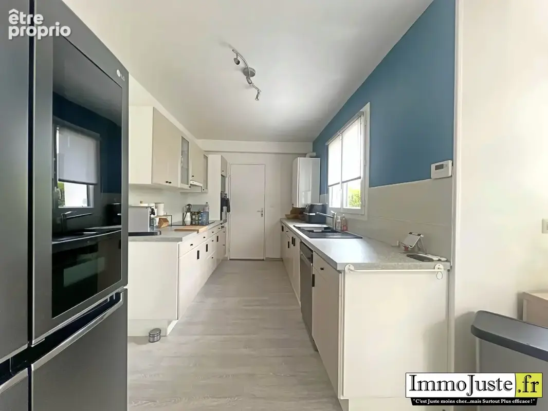 Maison 121 m² à Voisins-Le-Bretonneux  - photo 5