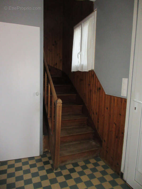 Maison à LE PONT-CHRETIEN-CHABENET