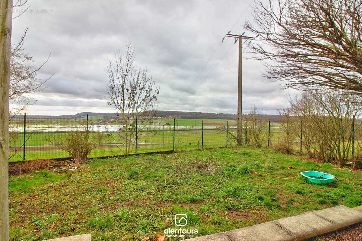 Maison à COLOMBEY-LES-BELLES