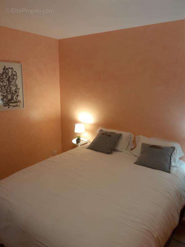A vendre: Maison familiale 220m² avec dépendance – Aiglun (04) - photo 7