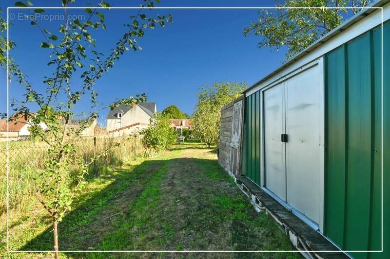 Maison avec garage et jardin au cœur du village / Idéal premier achat ou investissement  LE CHATELET (18) - photo 13