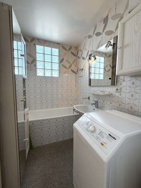Appartement à SAINT-MAUR-DES-FOSSES