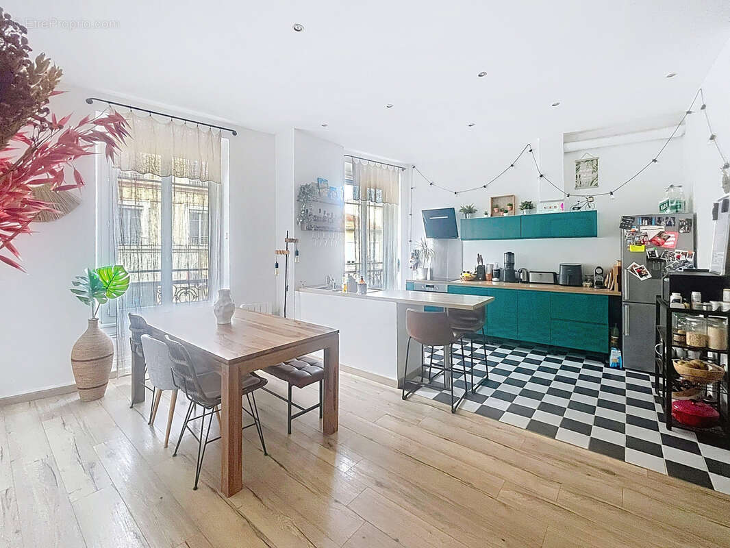 Appartement à OULLINS