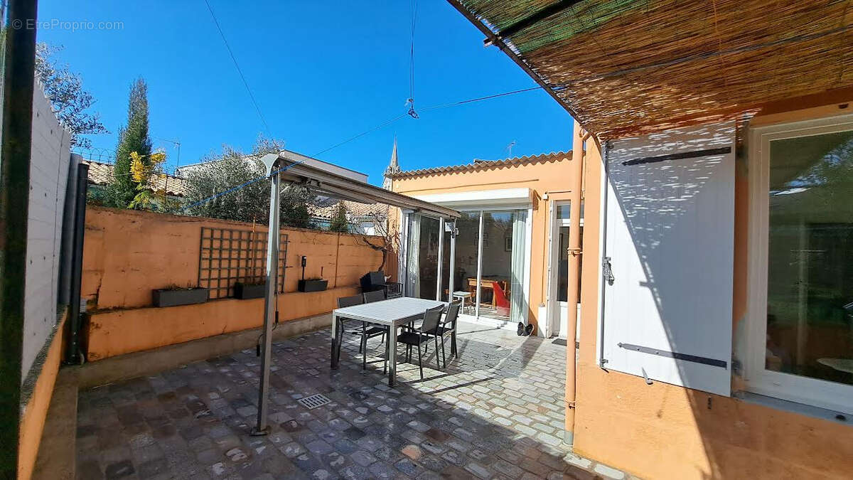 Maison à SAINT-GEORGES-DE-DIDONNE