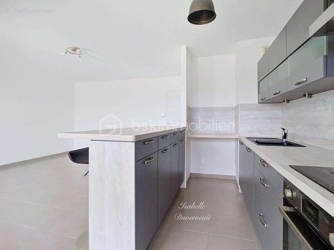 Montévrain – bureaux / cabinet professionnel 72 m² avec terrasse, balcon et parking - photo 11