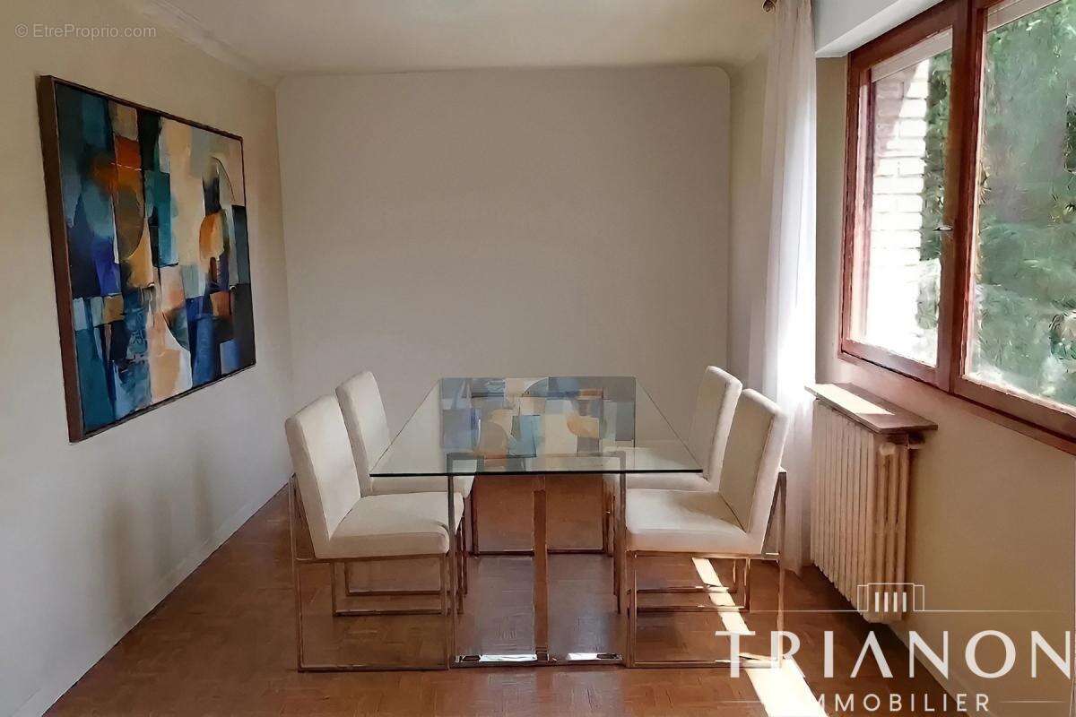 Appartement à L'ETANG-LA-VILLE