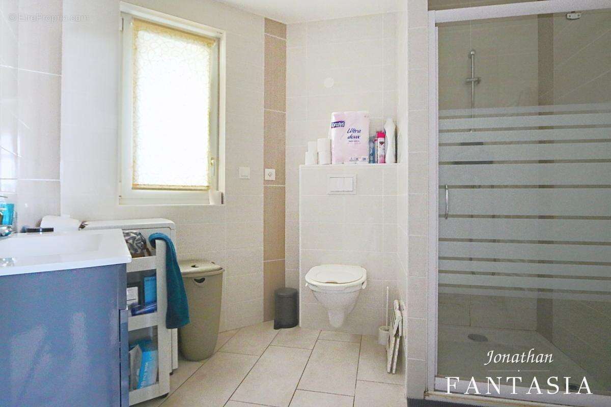 Il a tout pour plaire : appartement 2 pièces de 59,37 m² avec terrasse, garage et stationnements à Escherange - photo 7