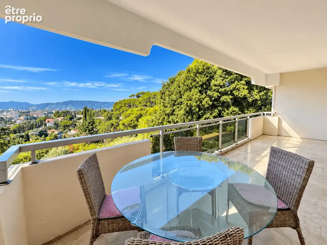 Hauteurs de Cannes - T3 85 m2 - Vue mer - Terrasse - Parking - Cave - Le Cannet - photo 17