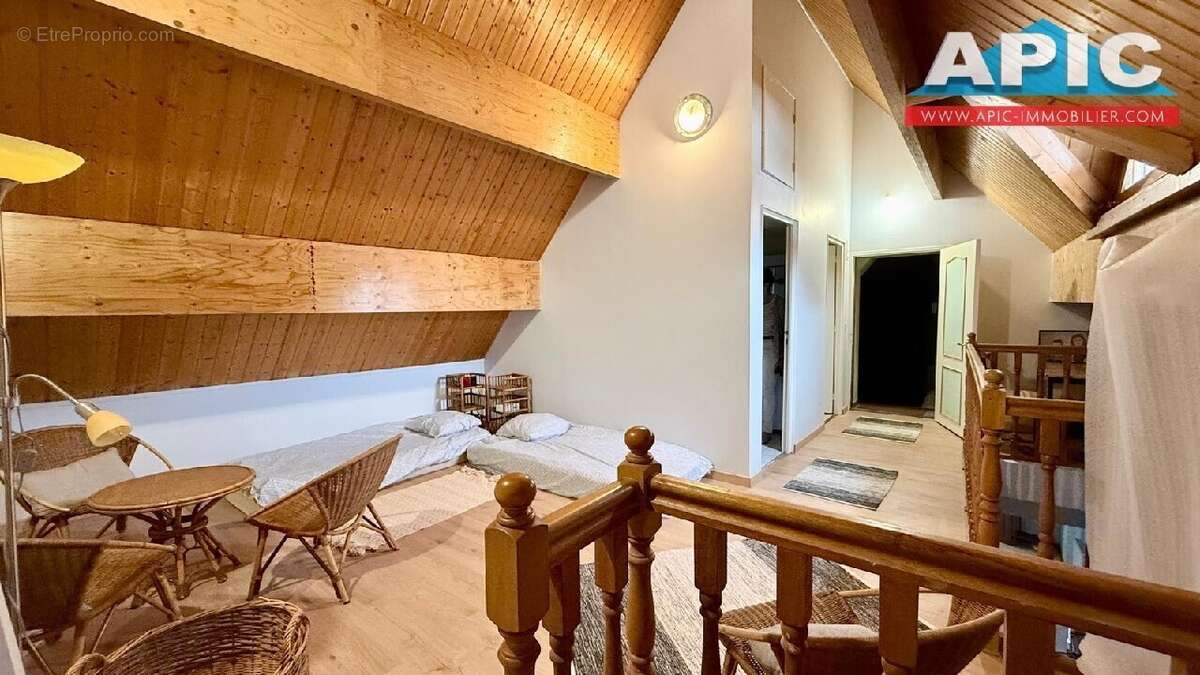 Maison 229 m² à Groslay  - photo 9