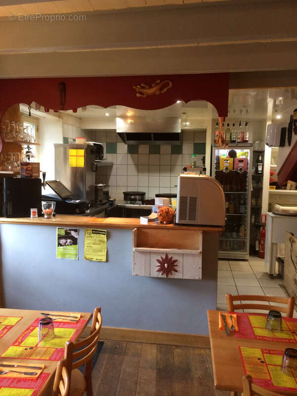 Commerce à MOUCHAMPS