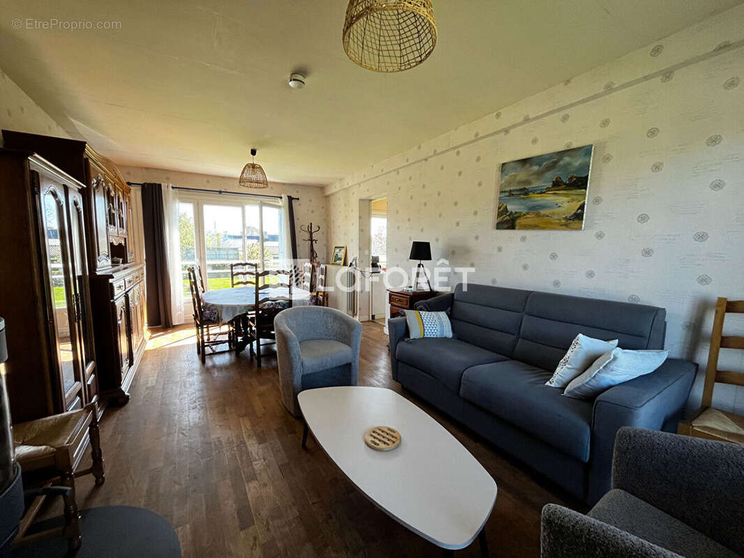 Maison à TREVOU-TREGUIGNEC